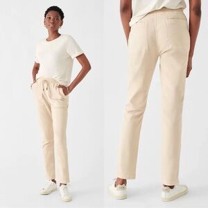 NWT Faherty Travler Sandstone Pants Size Medium